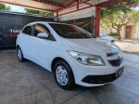 CHEVROLET ONIX 1.0 MPFI LT 8V FLEX 4P MANUAL